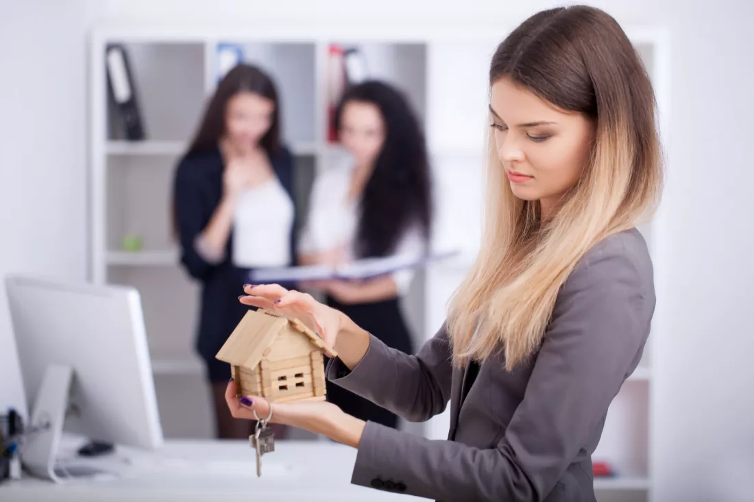 young-creative-managers-team-working-with-new-startup-project-modern-office