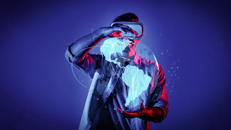Człowiek w cyberprzestrzenir