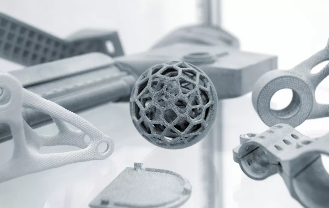 gray-object-printed-powder-industrial-d-printer-threedimensional-volumetric-model-created-from