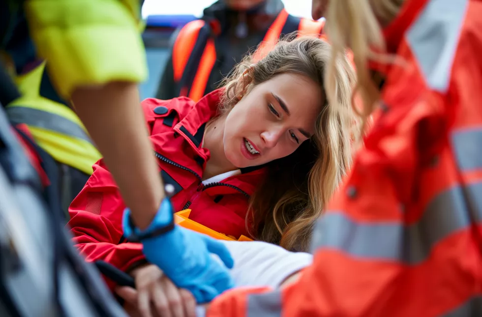 emergency-response-young-woman