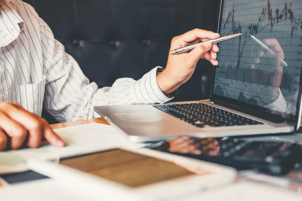 investment-stock-market-entrepreneur-business-man-discussing-analysis-graph-stock-market-trading-stock-chart