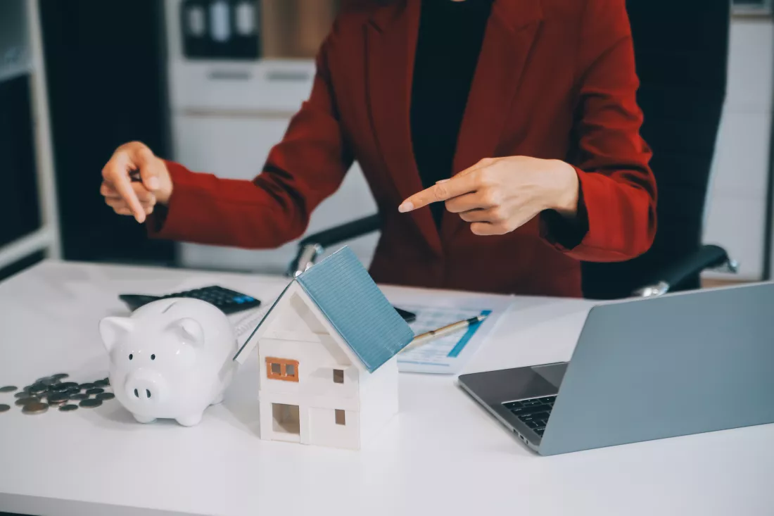 businesswoman-save-money-piggy-bank-goal-achievement-chart-graph-arrows-funds-loans-investment-profits-concept-saving-insurance-health-education-house-car-tax-loan