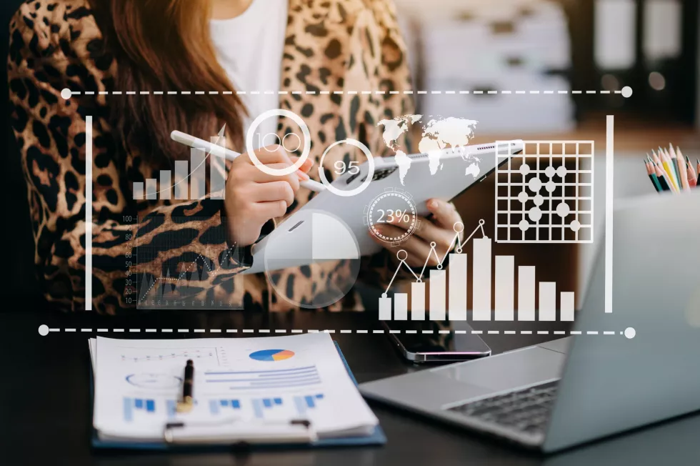 intelligence-business-analytics-with-dashboard-conceptwebsite-designer-working