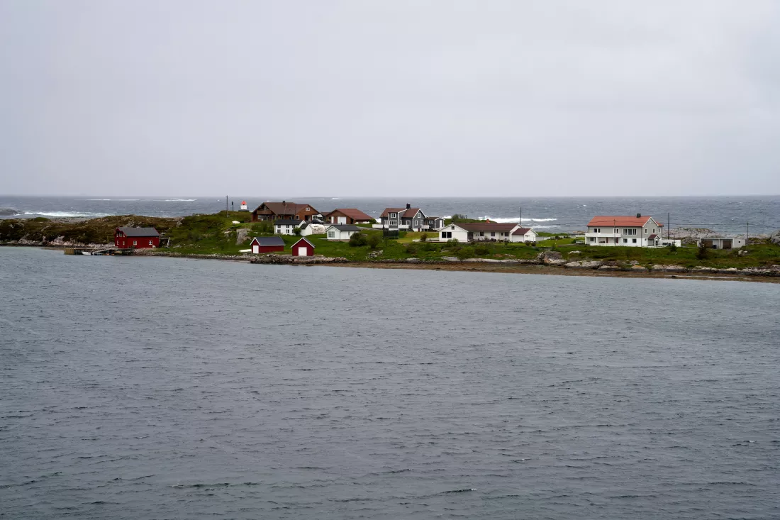 barnabas-davoti-ufKiBpqLPmk-unsplash