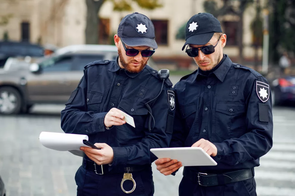 Służby policyjnevvv